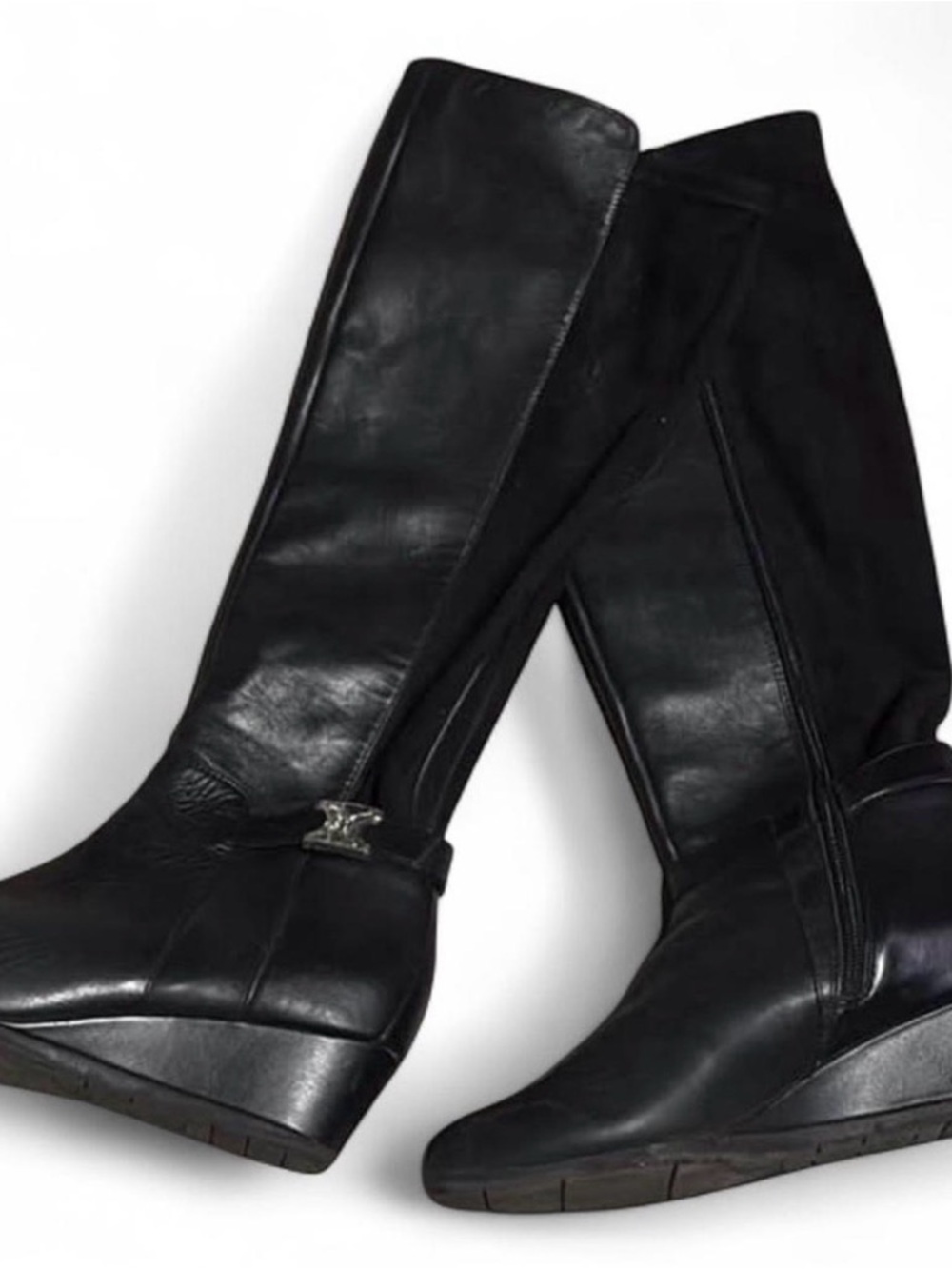 Black Leather Knee-High Wedge Boots - Classic Women's Riding Style Giani Bernini